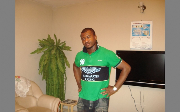  - click for next photo