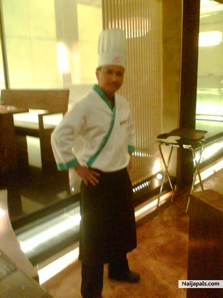 Whatta Chef? Ninja style.. with kimono - click for next photo