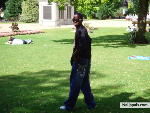 JST MODELLING - click for next photo