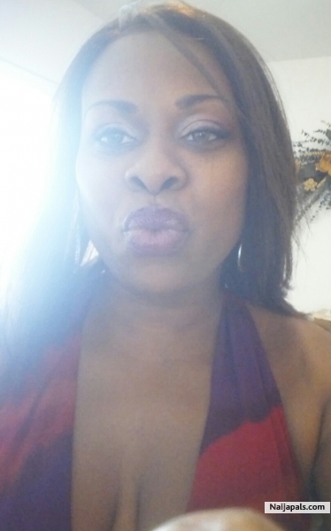 Kisses everyone - click for next photo