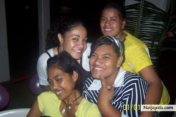 fRiEnDz 43v3r - click for next photo