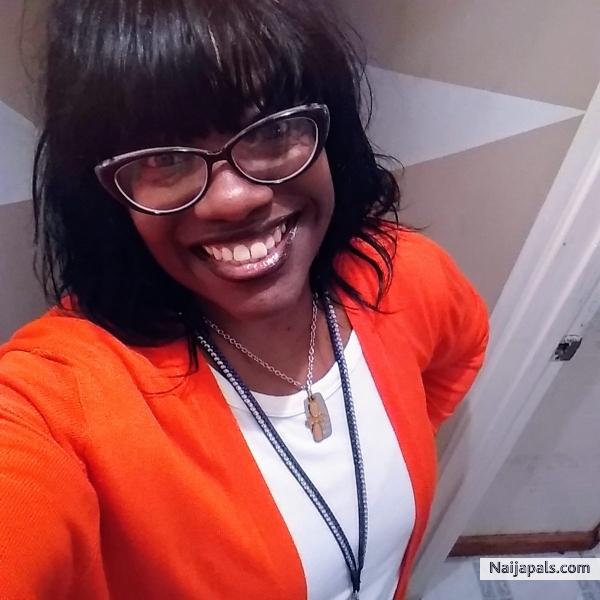 Chocolate 💋 - click for next photo