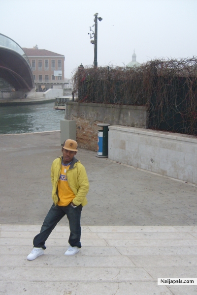  - click for next photo