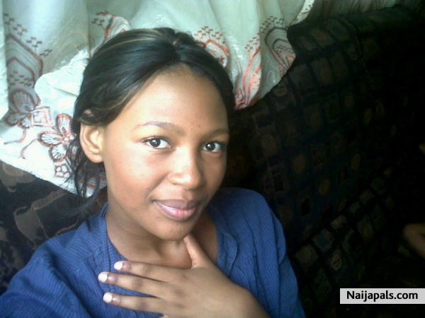 Busisiwe Binca - click for next photo