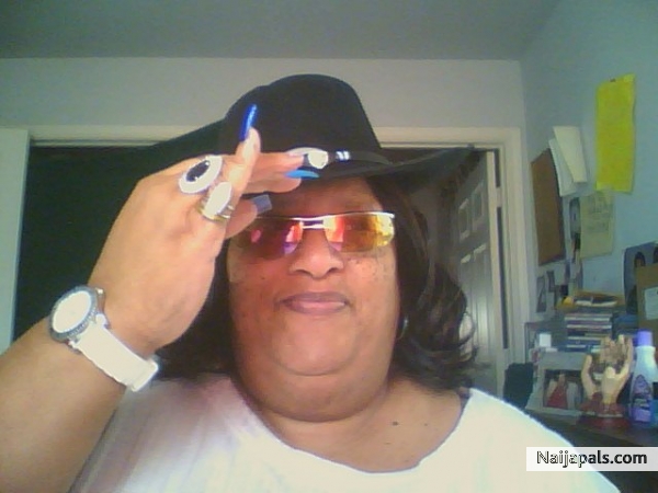 A REAL QUEEN DIVA - click for next photo
