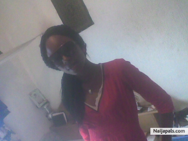 adeteey - click for next photo