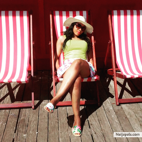 Chilaxing - click for next photo