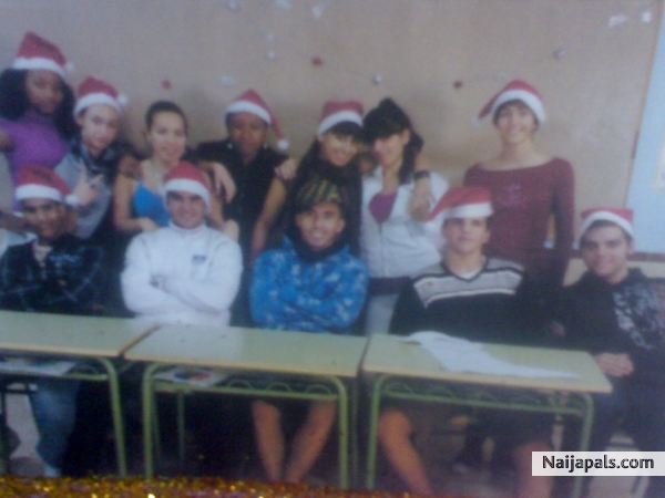 i and my frnds wishin a merry christmas - click for next photo