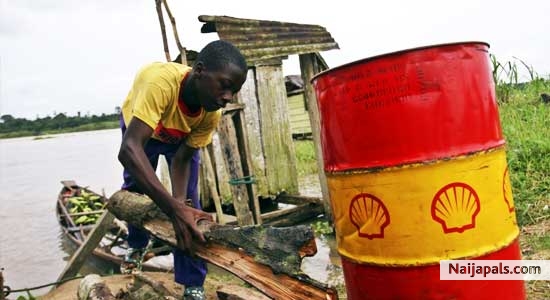 buying kerosine fuel. - click for next photo