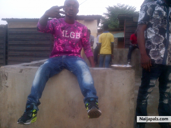  - click for next photo