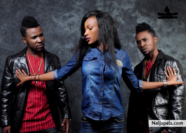 i square ft sym19 queen da lie hottest video u need to watch - click for next photo