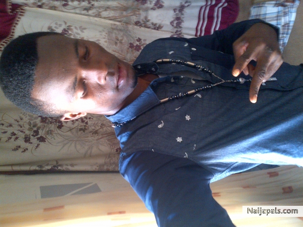 Emmy (dat Okinaz Dude) - click for next photo