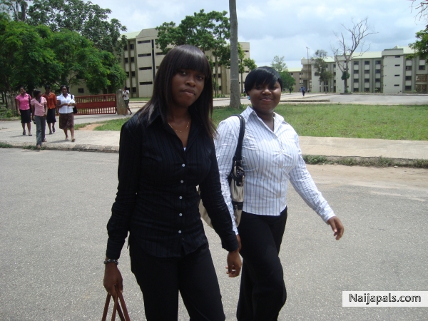 dugy on d run to a field trip - click for next photo