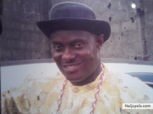 Niger Delta stylee - click for next photo