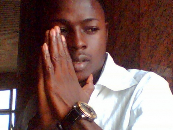  - click for next photo