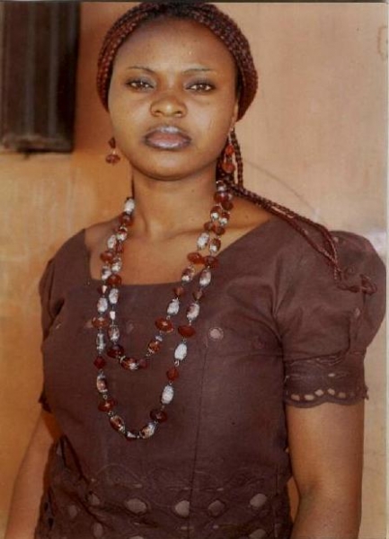 my elder sis - click for next photo