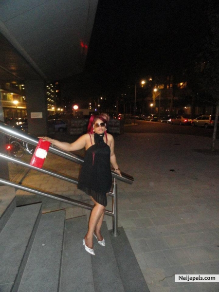 - click for next photo