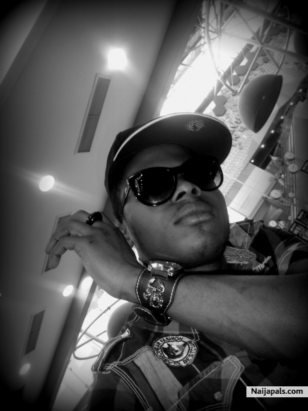 ON D BEAT IS B2 BABY - click for next photo