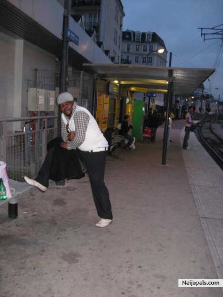  - click for next photo