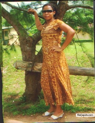 A GIRL OF HER WORLD - click for next photo