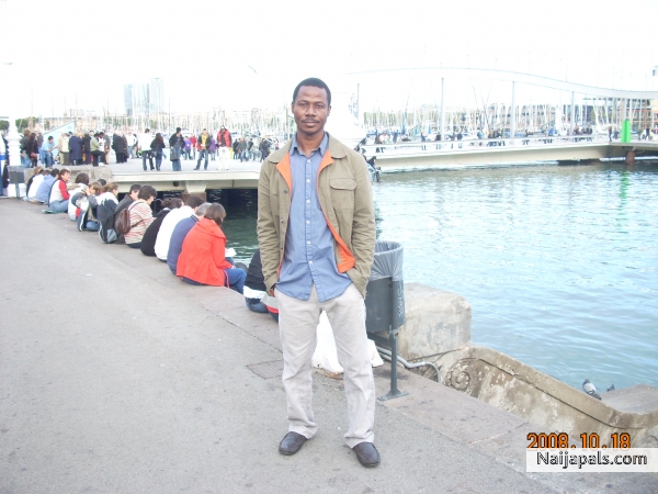  - click for next photo