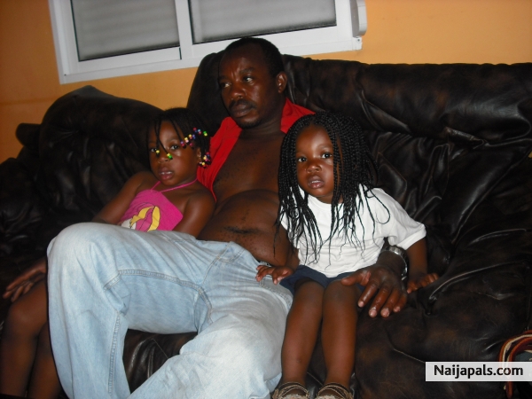 my uncle n kids - click for next photo