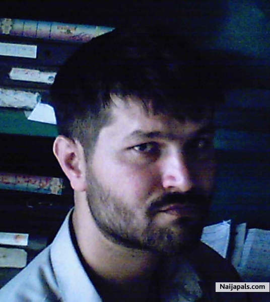 Arif Nazar - click for next photo