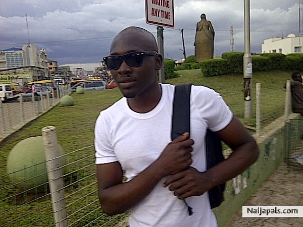 i - click for next photo