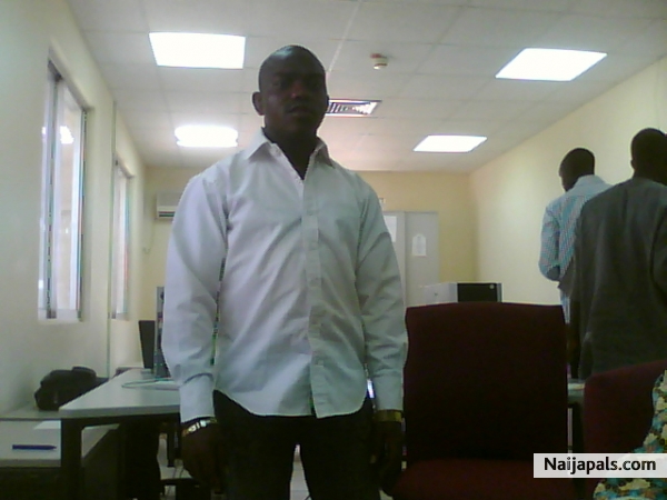 this is kunle - click for next photo