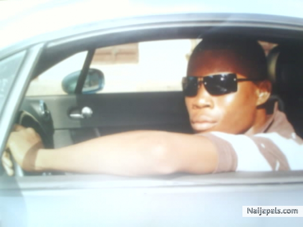 Justdon cruses around town - click for next photo