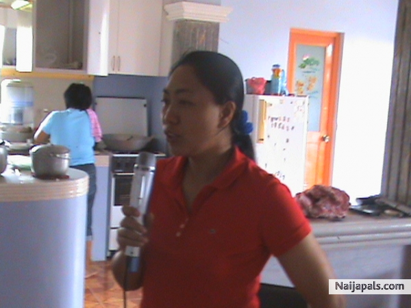 singing....laughs! - click for next photo