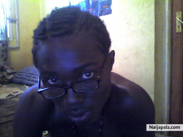 mee - click for next photo