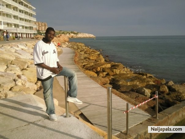  - click for next photo
