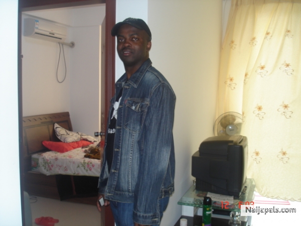 tried looking younger.....hahahha - click for next photo
