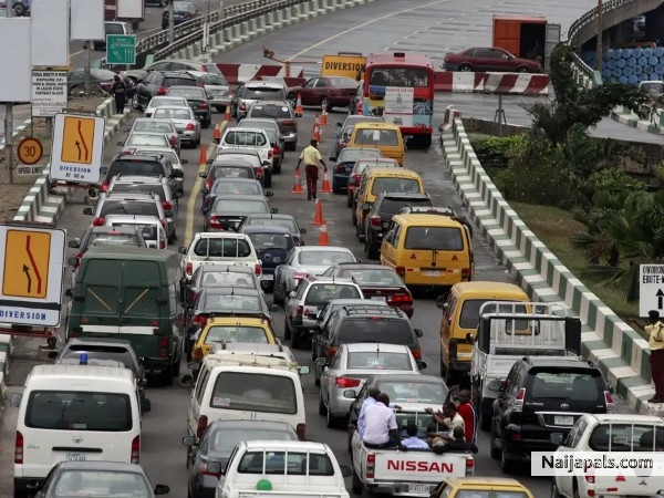 Nigeria Traffic. ~` - click for next photo