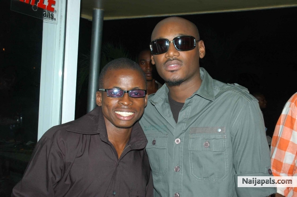 with 2Face - click for next photo