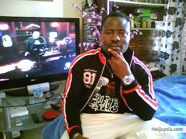  - click for next photo
