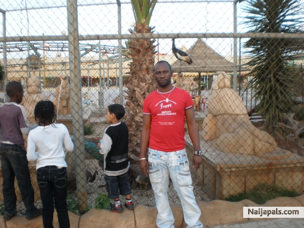 abury - click for next photo