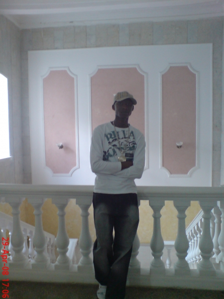  - click for next photo