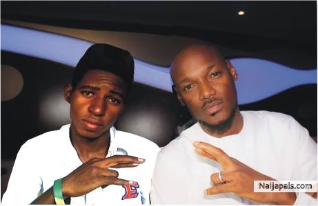 chilling with 2face - click for next photo