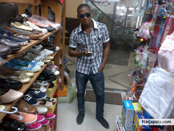 toogbasky - click for next photo