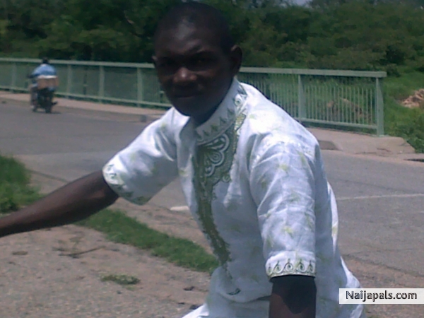 omo oba - click for next photo