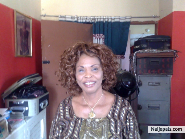 Ma Lovely Momsy. . . with sm golden smilezzz - click for next photo
