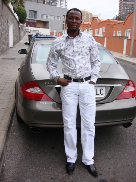  - click for next photo
