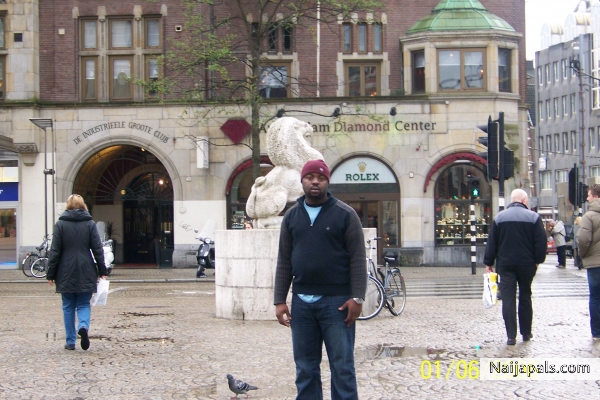  - click for next photo