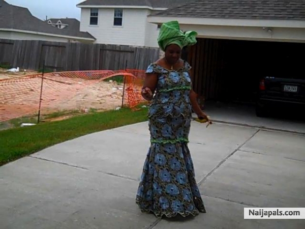  - click for next photo