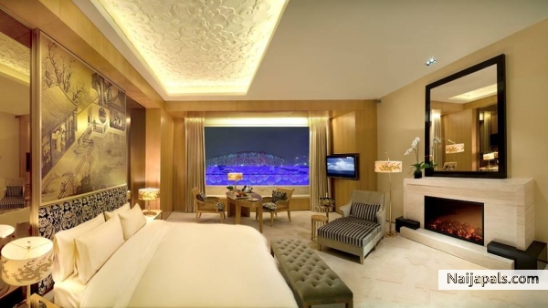 Luxe..... - click for next photo