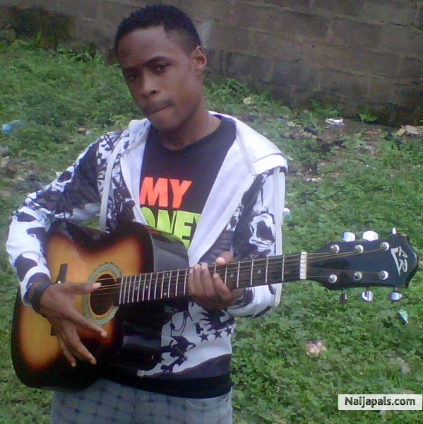 JAYFAMOUS - click for next photo