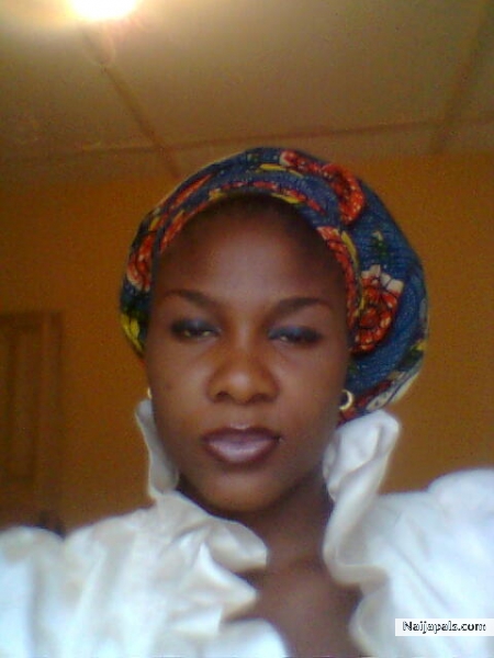 A true Afican lady - click for next photo