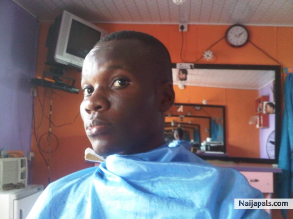 barbing_dereal_a2ds - click for next photo